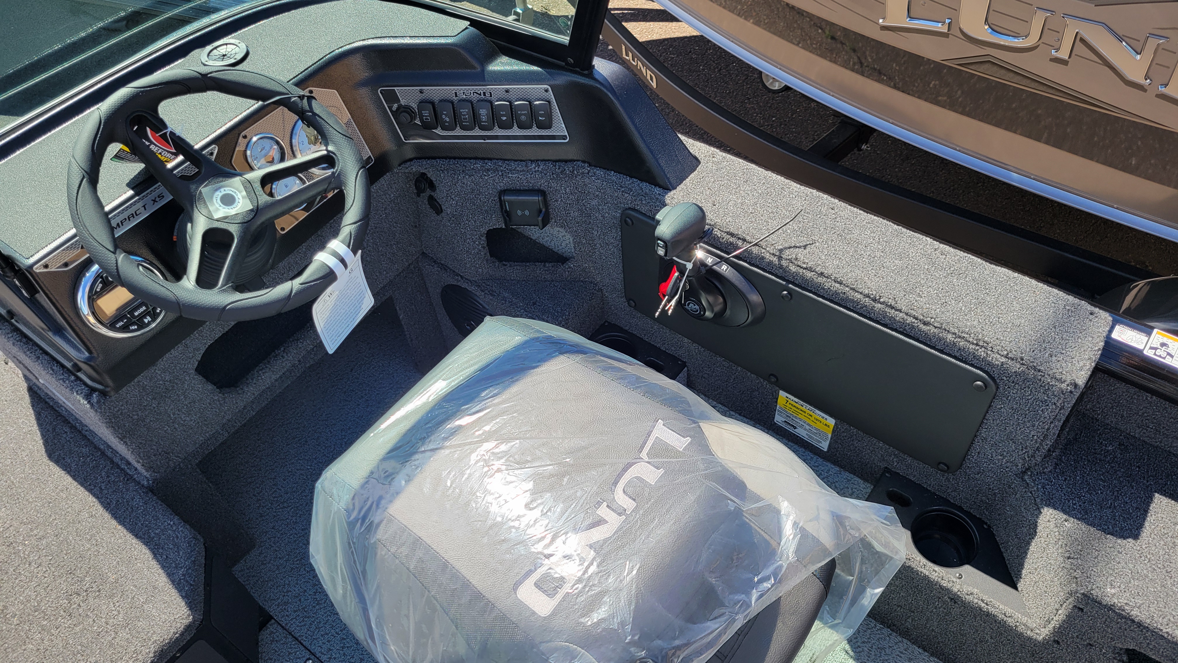2026 LUND 1875 IMPACT XS BOAT